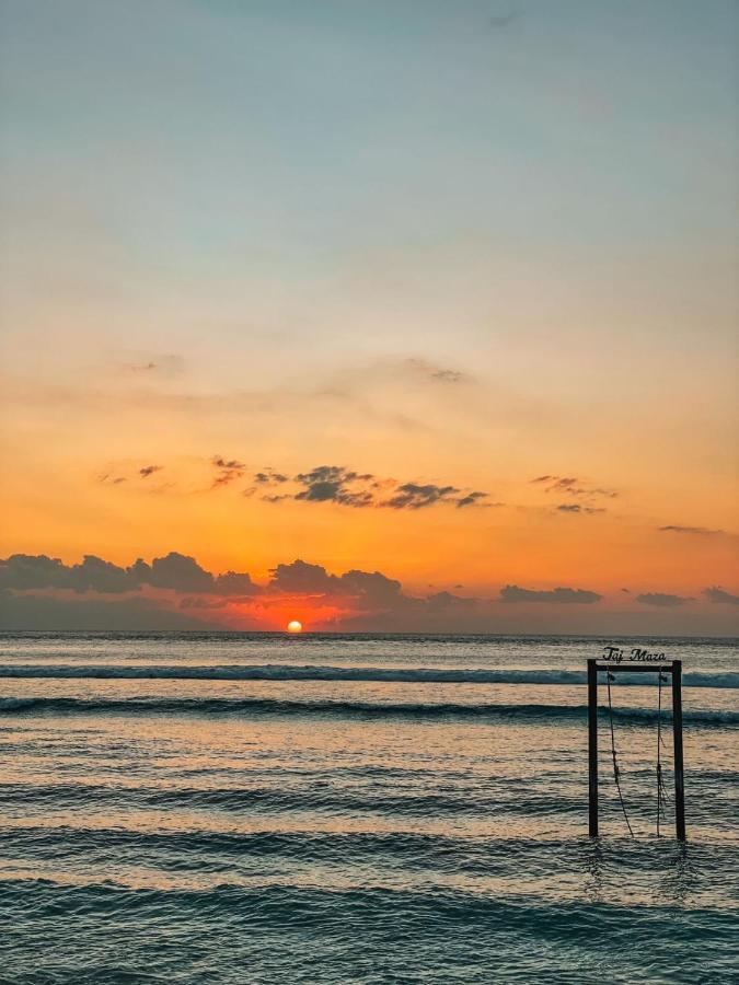 Taj Maza Sunset Villas ギリ・トラワンガン エクステリア 写真