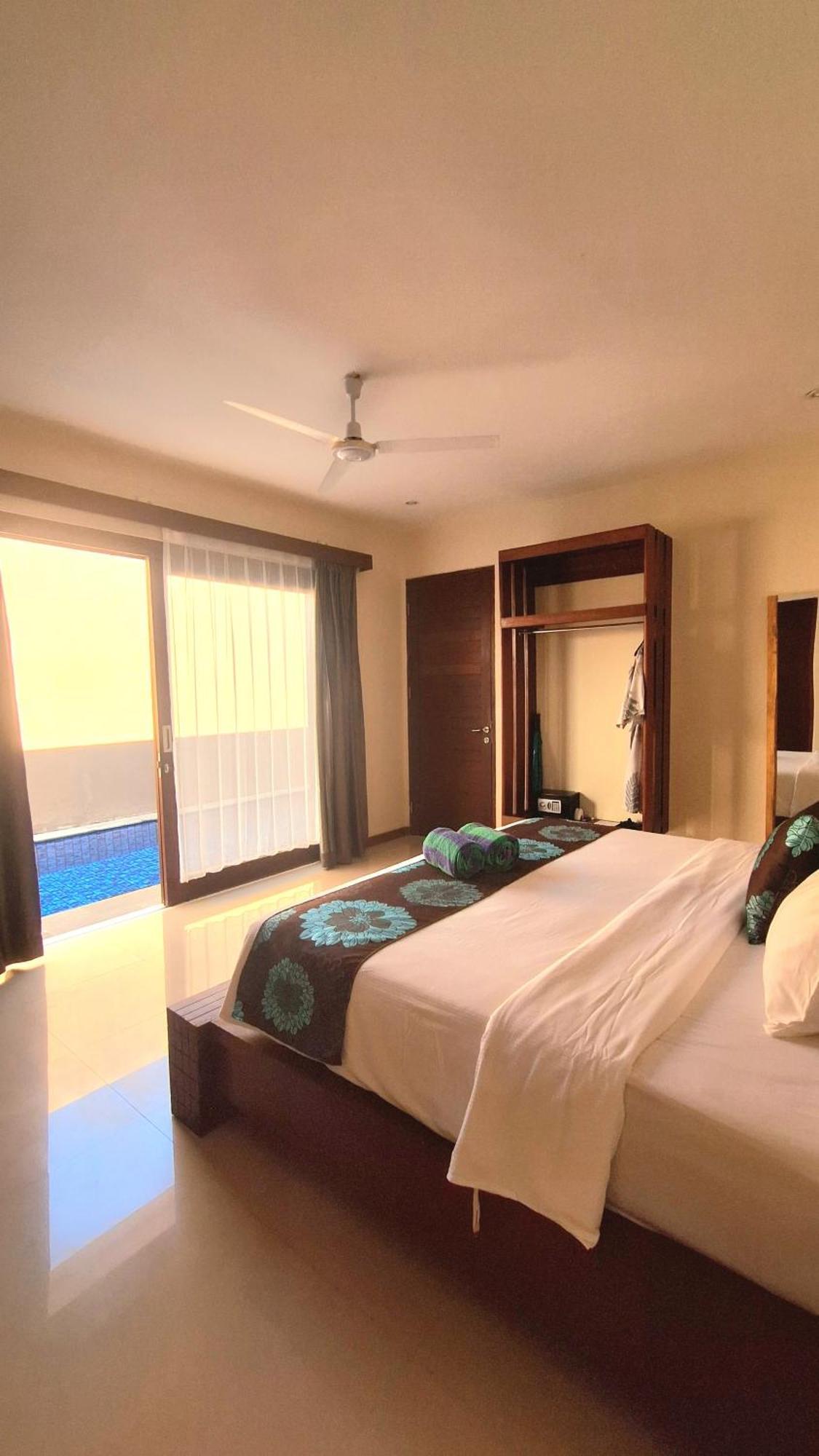 Taj Maza Sunset Villas ギリ・トラワンガン エクステリア 写真