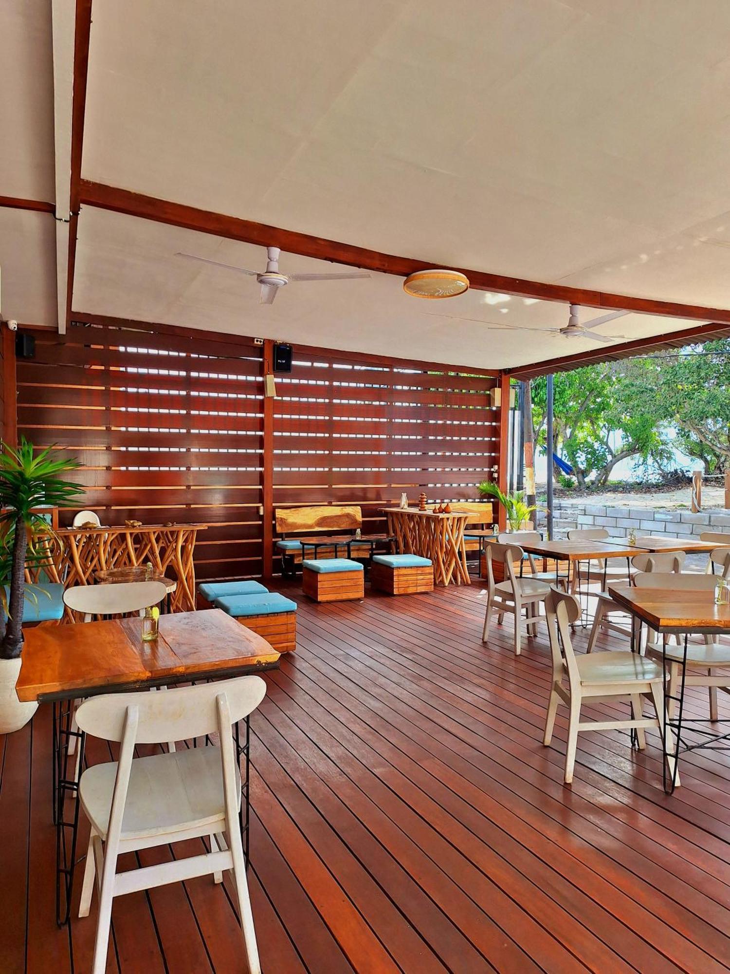 Taj Maza Sunset Villas ギリ・トラワンガン エクステリア 写真